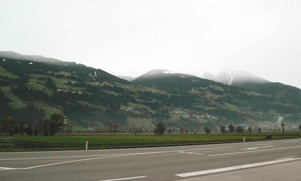 Caratteristiche della rete autostradale austriaca e l’acquisto della vignetta