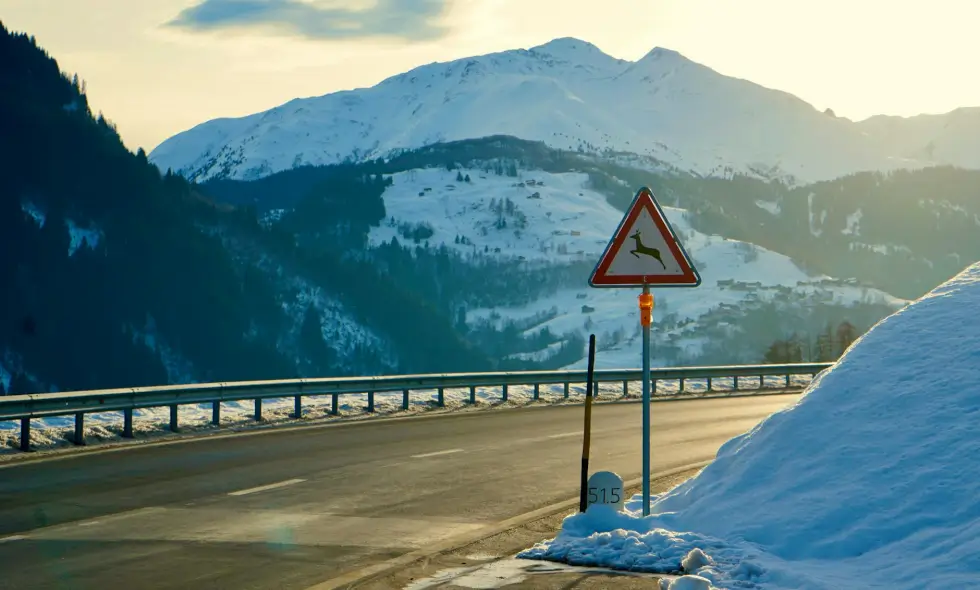 Le réseau autoroutier suisse et la procédure d’achat de la vignette en 2026