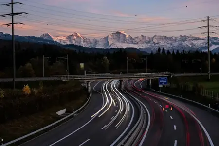 Szwajcarski system transportowy i zakup winiety